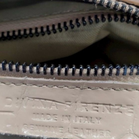 Firenze Croc Embossed Leather tote crossbody Tan - Picture 2 of 7